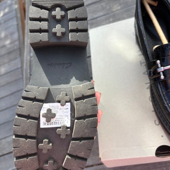 Clarks Orianna Bit Black Crocodile Leather Platform Loafers | Size 6.5 - Picture 3 of 4